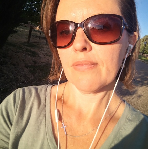 Meet your Posher, Adrian - Picture 2 of 2